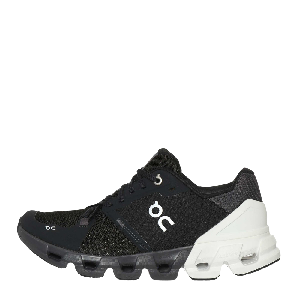 tenis on cloudflyer 4