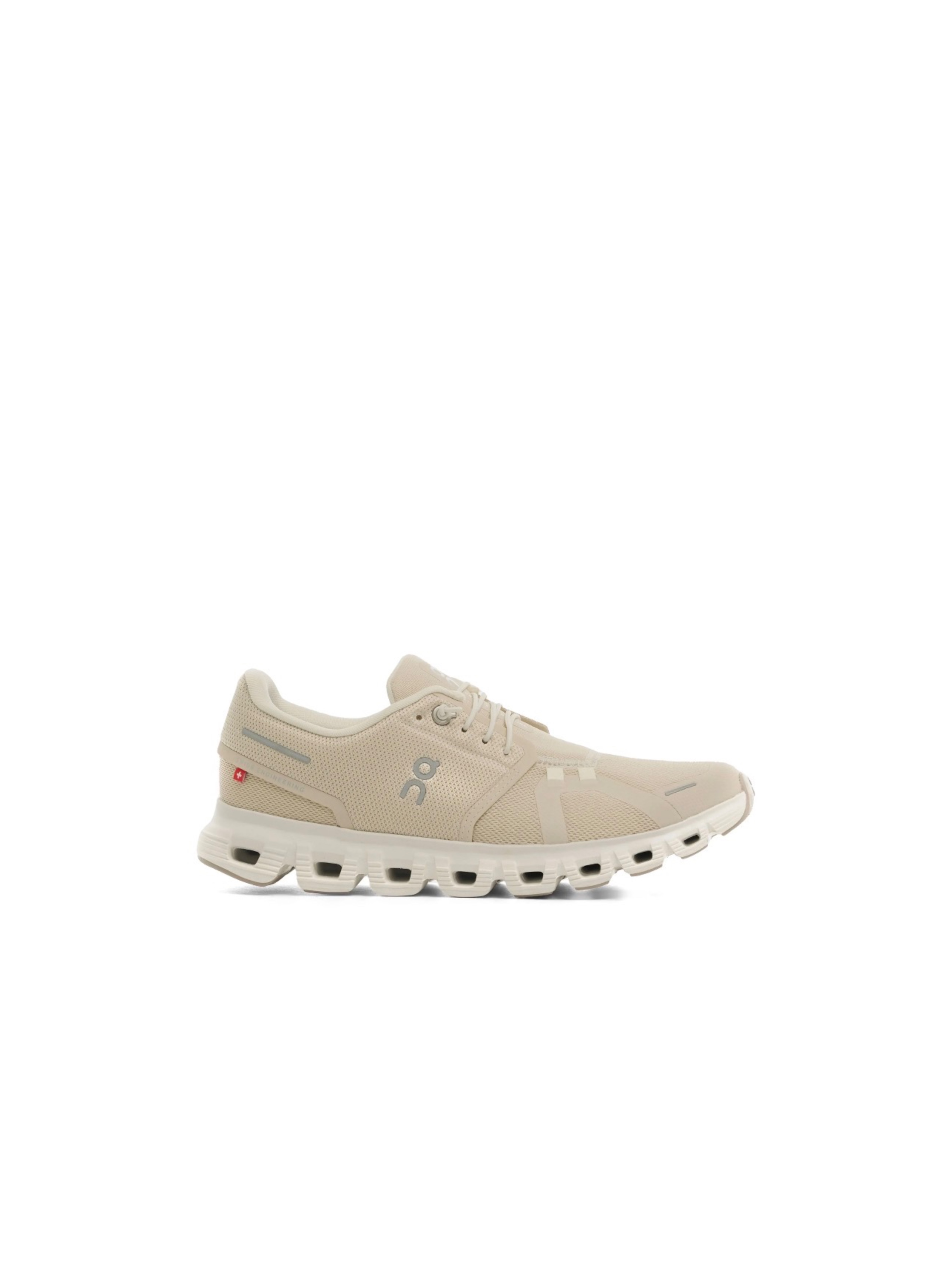 ON Running CLoud 6 Pearl/WHite