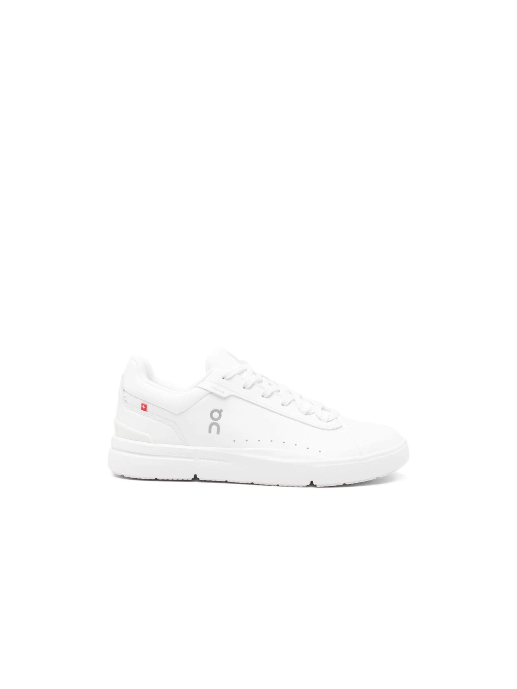 On Roger Advantage All White