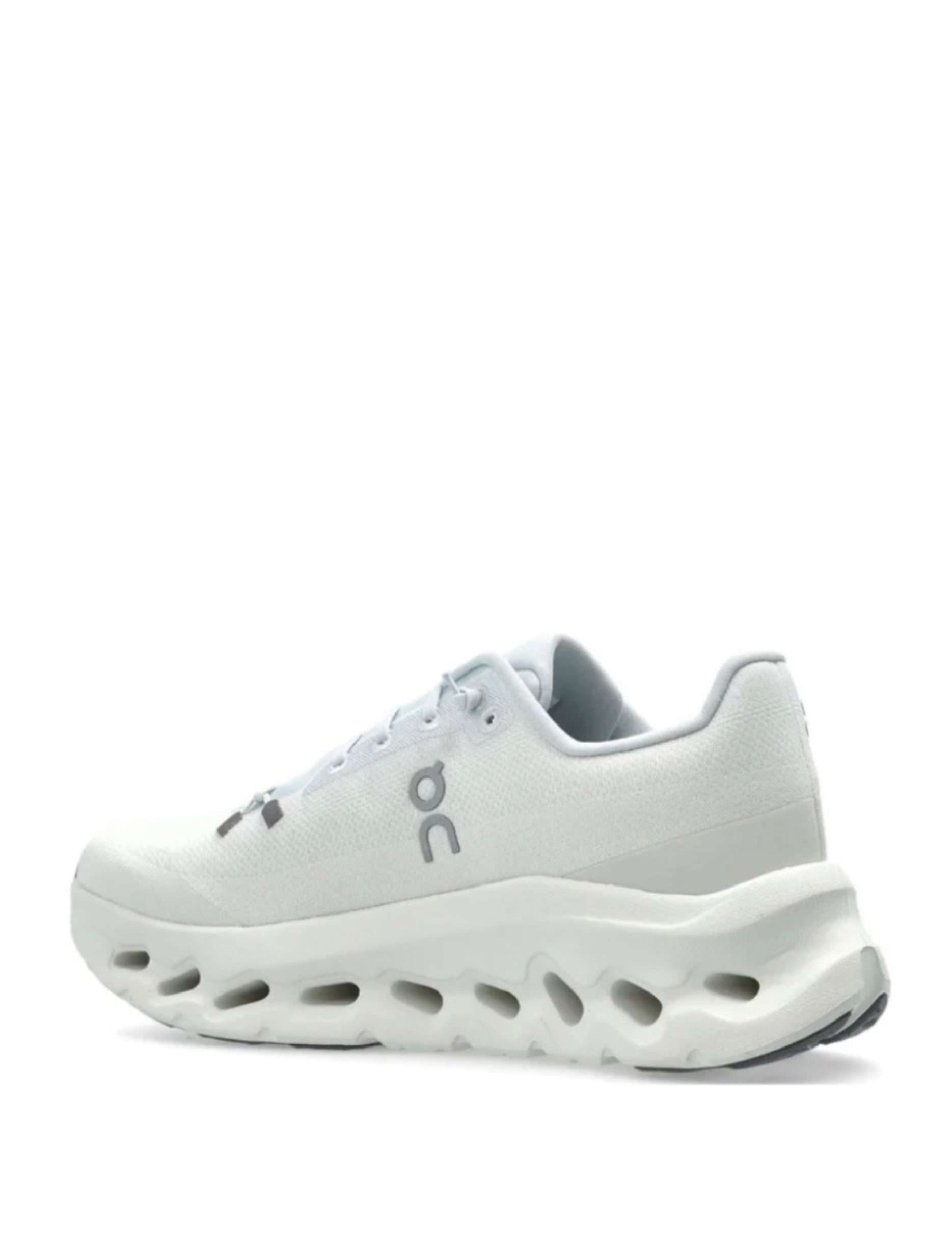 ON RUNNING CLOUDTILT ARCTIC ICE